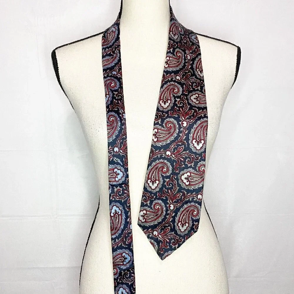 Vintage Christian Dior Paisley Tie Paris New York Pure 100% Silk 54”X 4”